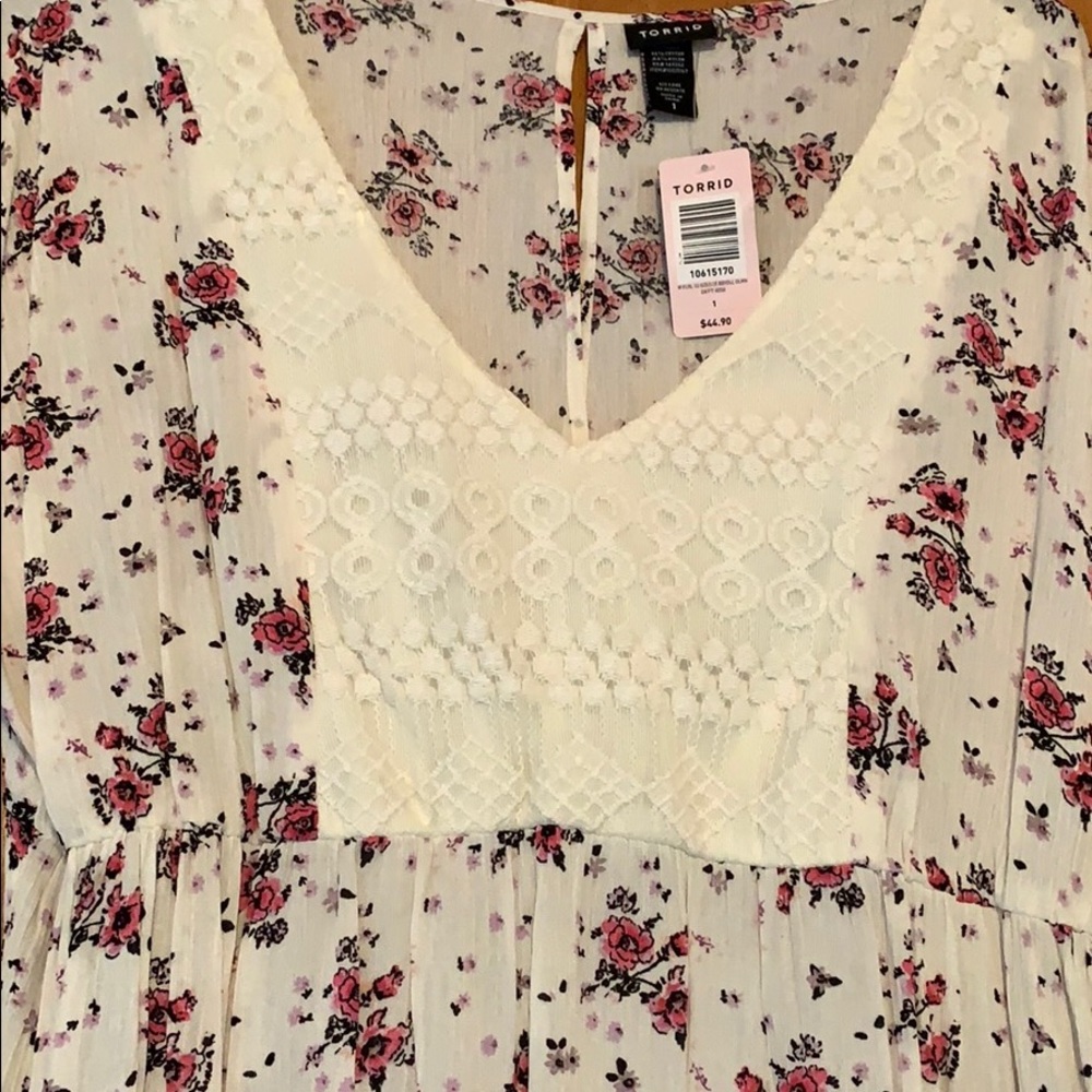 Torrid top. - Picture 2 of 2